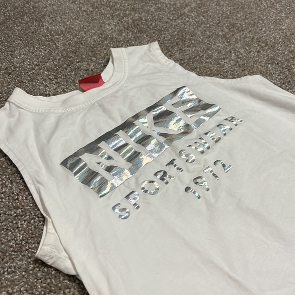 Nike sleeveless tank top - Picture 5 of 5